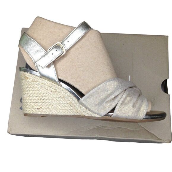 Clarks Margee Beth Wedge Sandal in Natural 9W NWT (Note on Color) - Picture 3 of 9